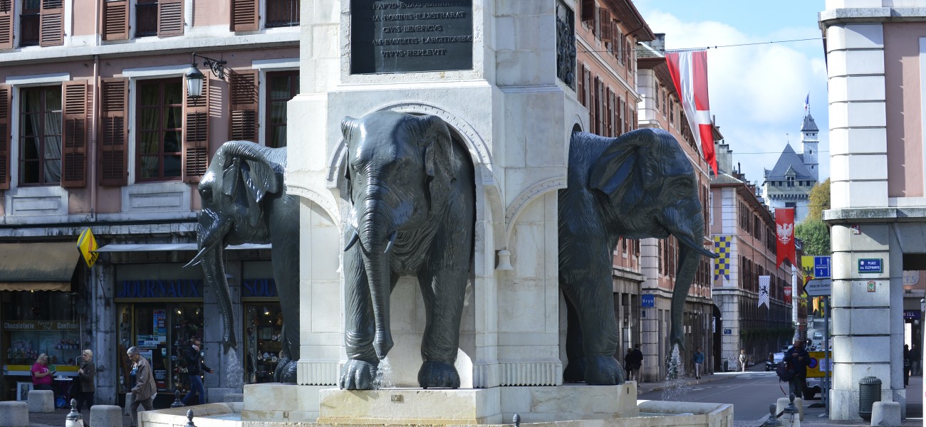 Chambéry - Place aux éléphants - Savoie Mont Blanc
